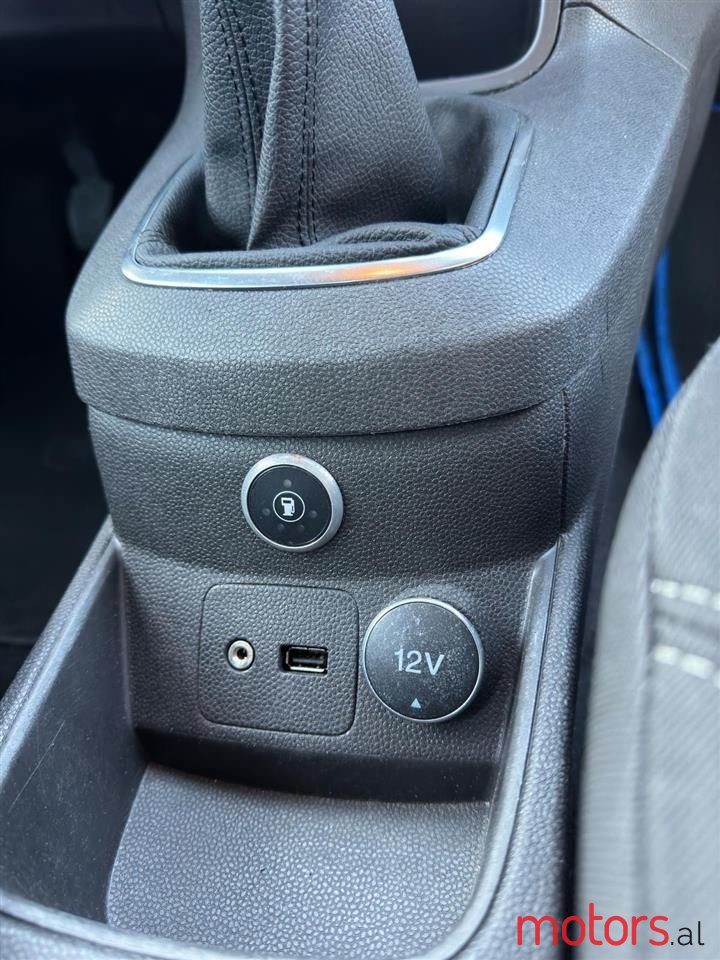 2014' Ford Fiesta photo #5