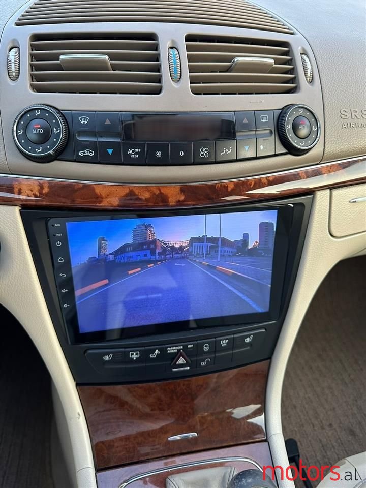 2004' Mercedes-Benz E 240 photo #4