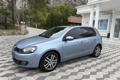 2011' Volkswagen Golf