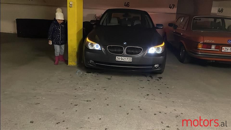 2008' BMW 530 photo #6