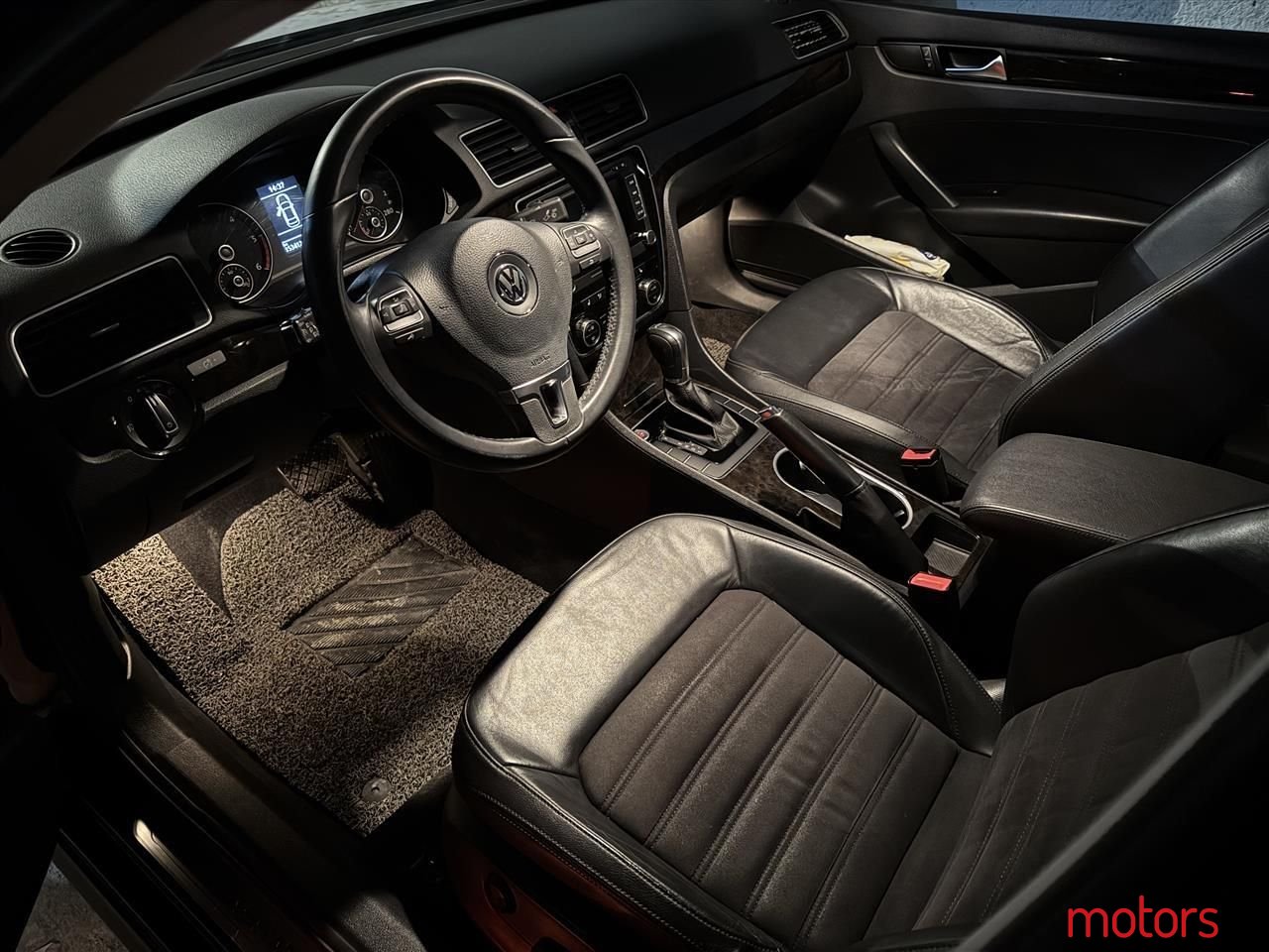 2014' Volkswagen Passat photo #3