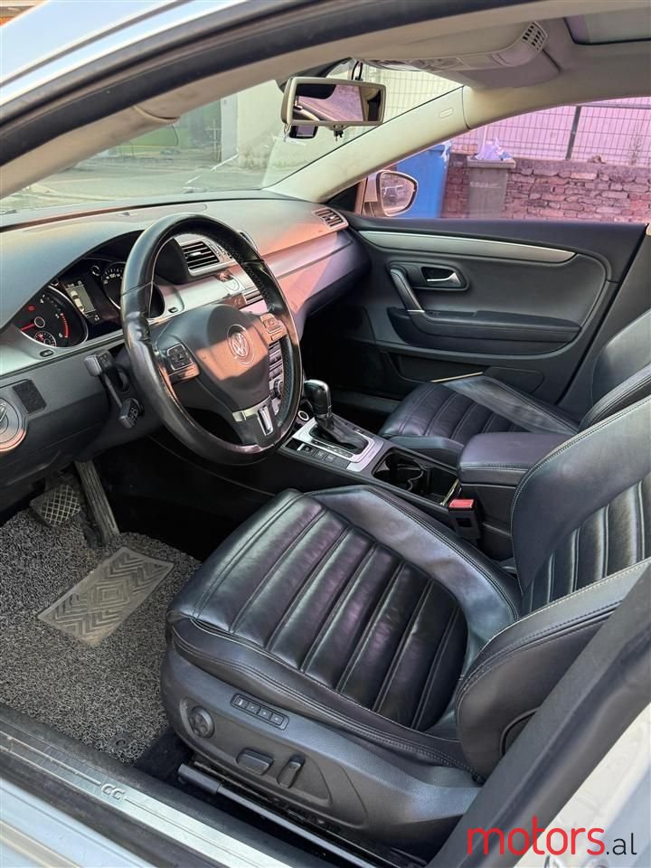 2014' Volkswagen Passat photo #3