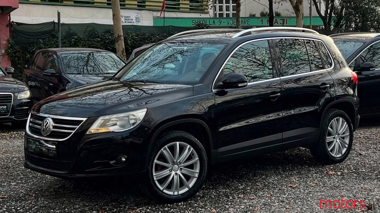 2009' Volkswagen Tiguan photo #1