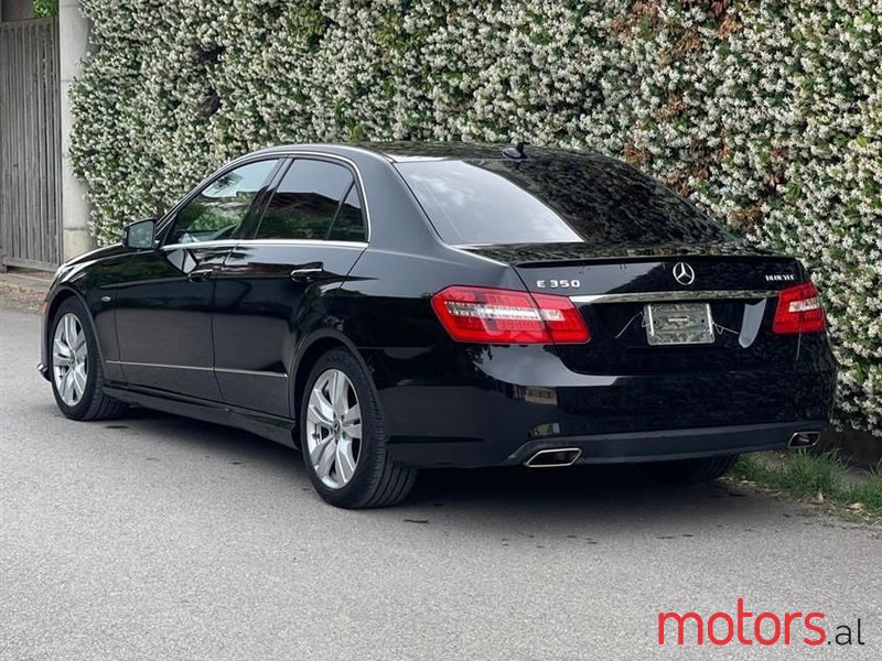 2011' Mercedes-Benz E 350 photo #4