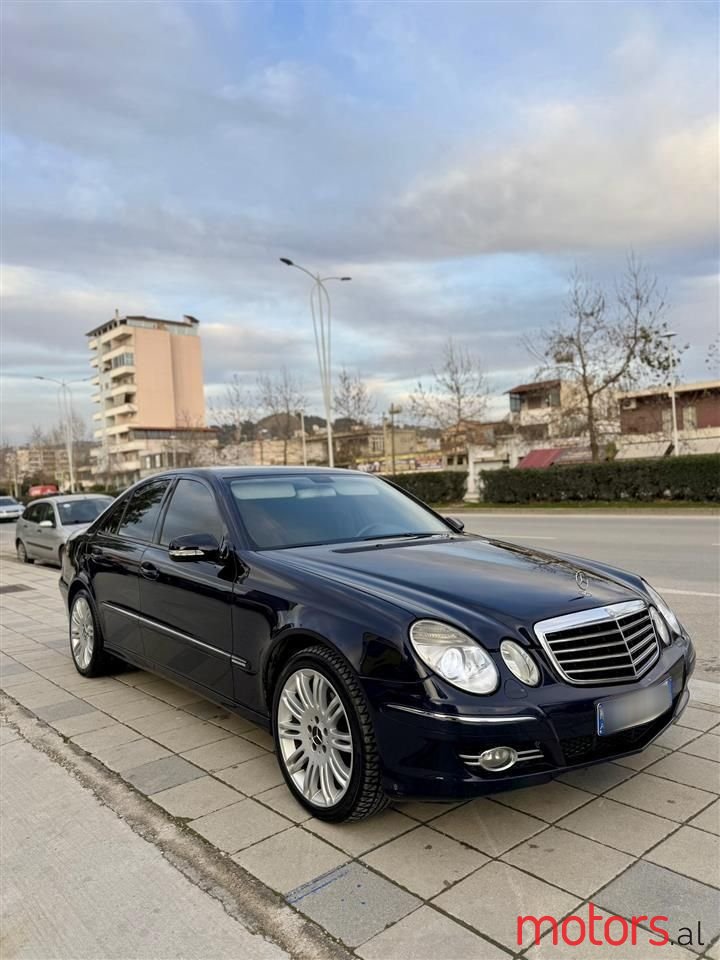 2007' Mercedes-Benz E 300 photo #2