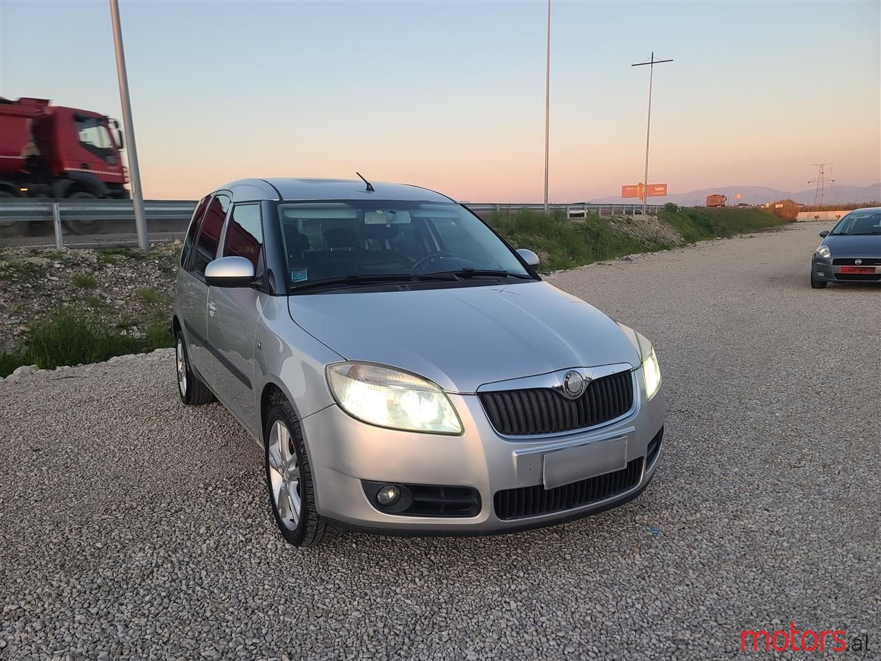 2009' Skoda Roomster photo #2