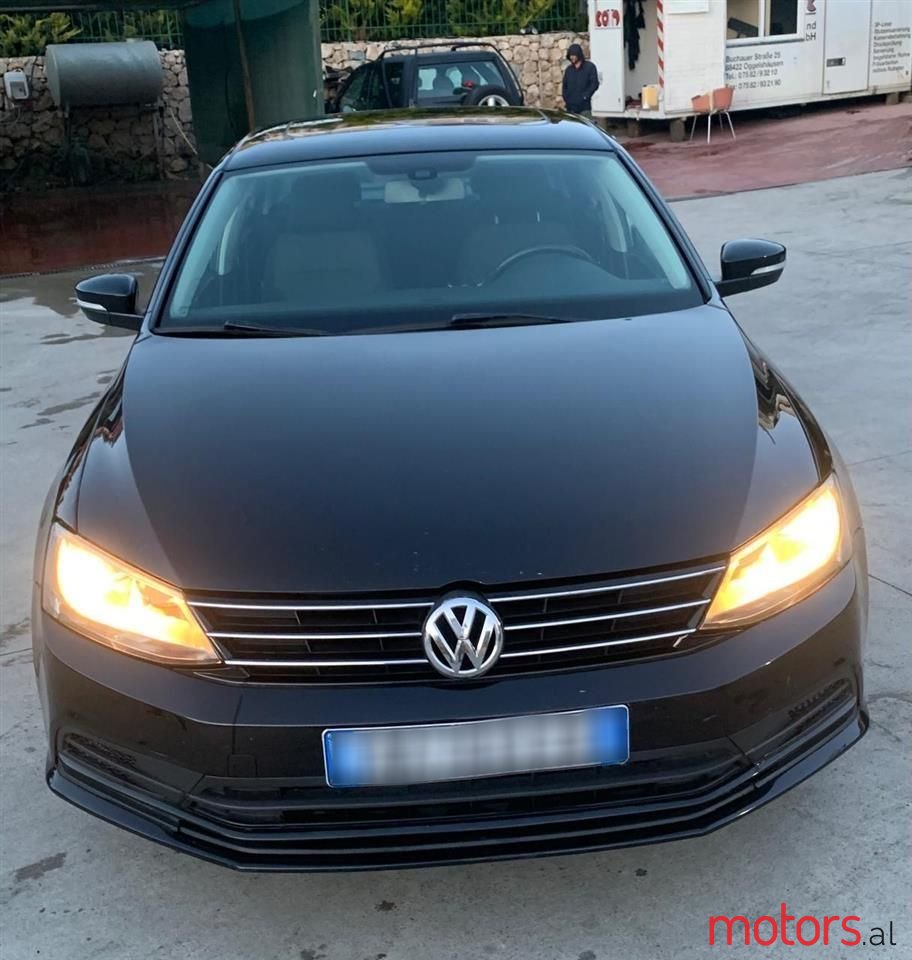 2017' Volkswagen Jetta photo #6