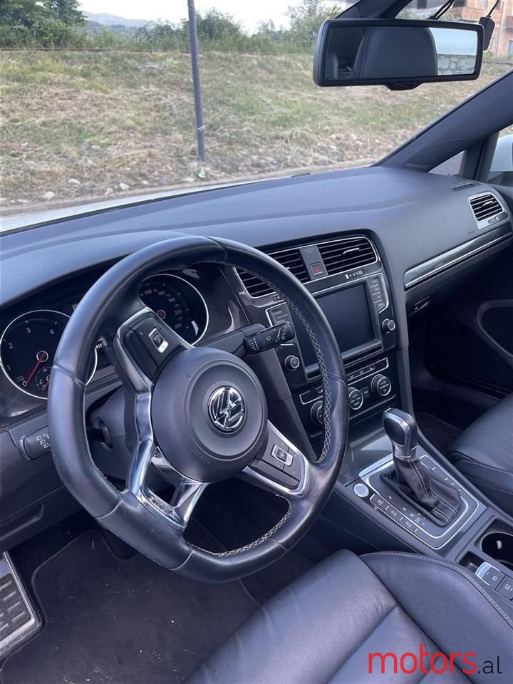 2014' Volkswagen Golf photo #4