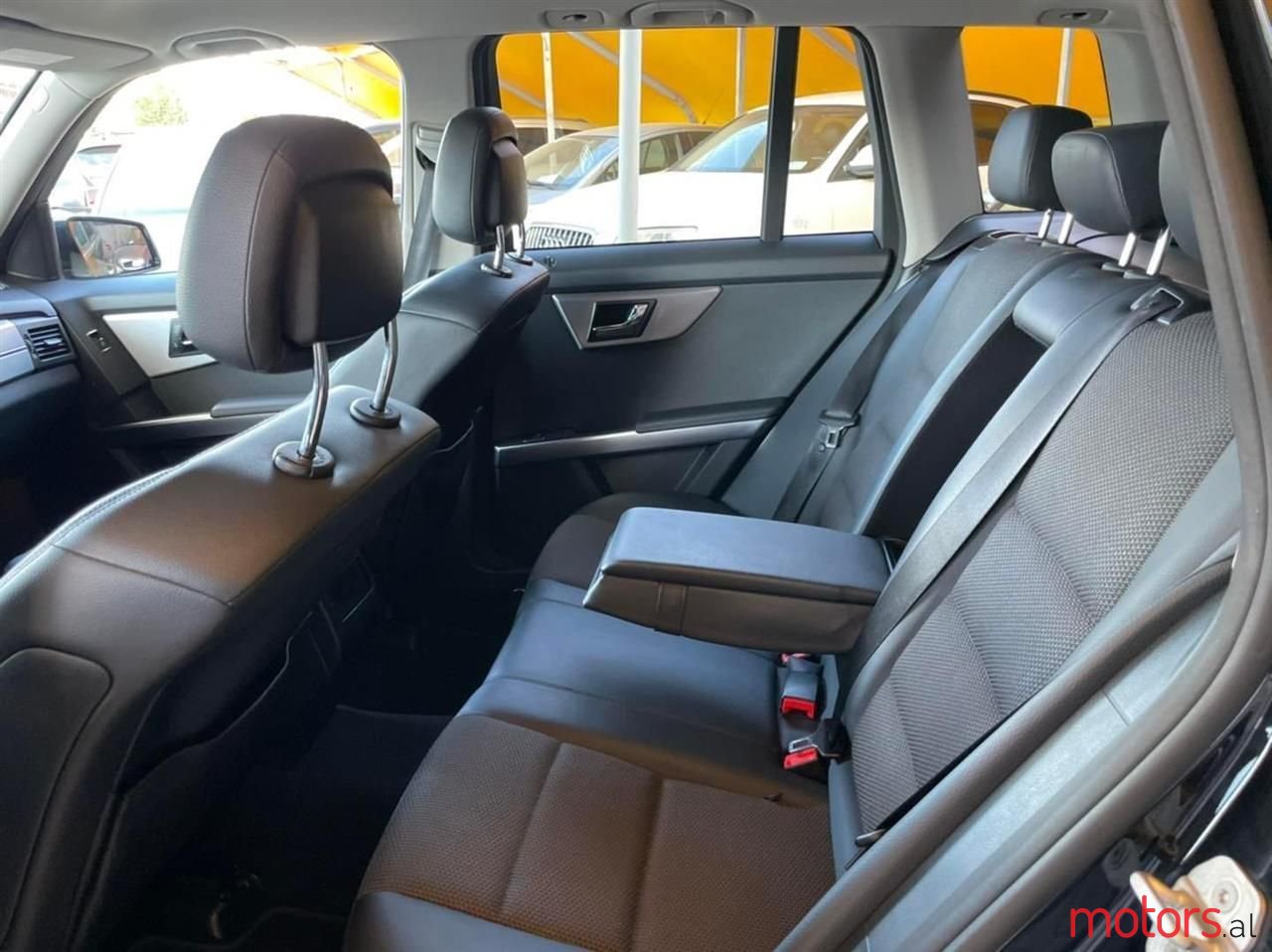 2009' Mercedes-Benz GLK 220 photo #3