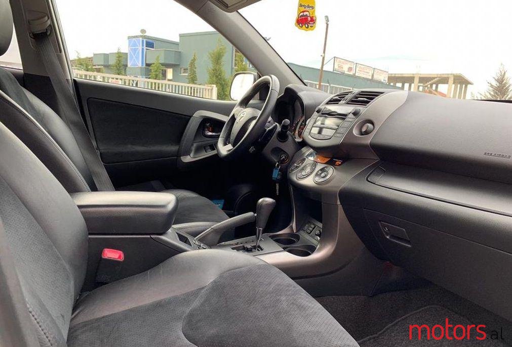 2010' Toyota RAV4 photo #1