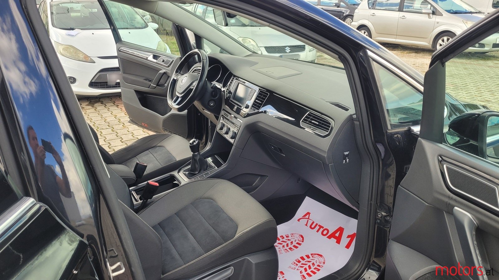 2016' Volkswagen Golf Sportsvan photo #4