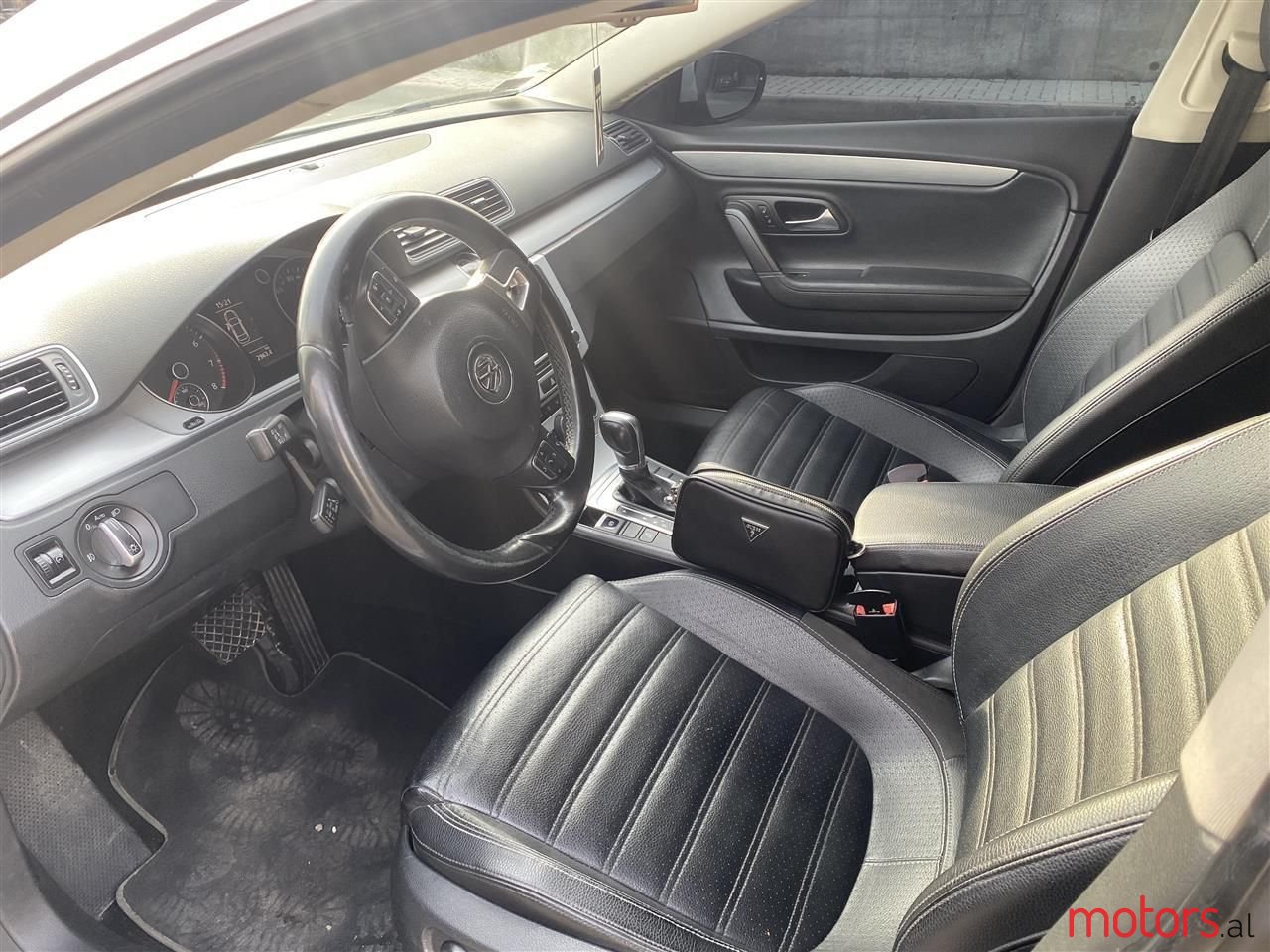 2013' Volkswagen Passat photo #4