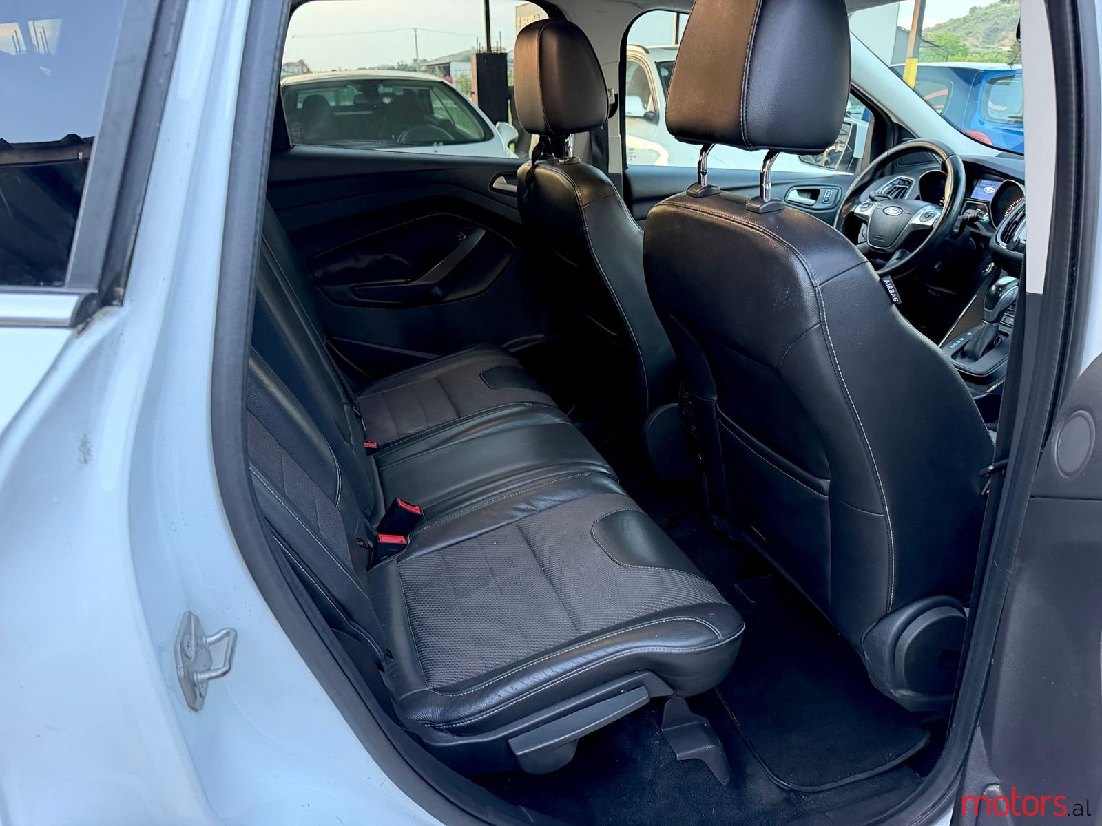 2014' Ford Kuga photo #3