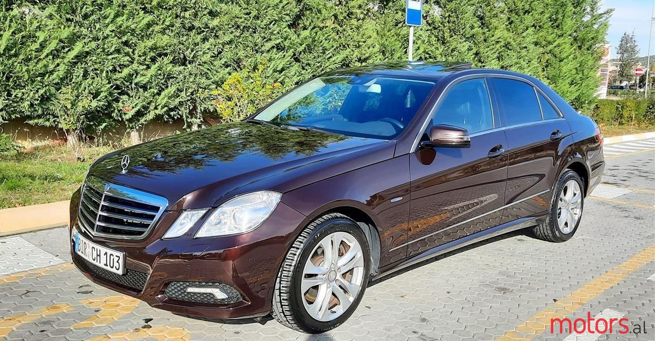 2009' Mercedes-Benz E 350 photo #1