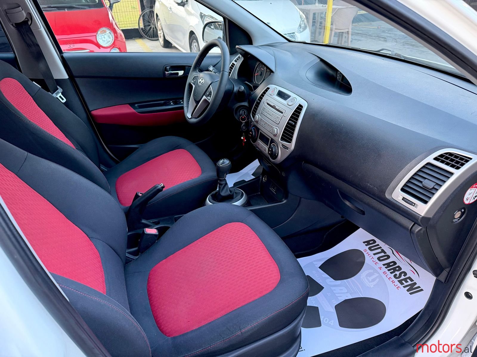 2010' Hyundai i20 photo #4