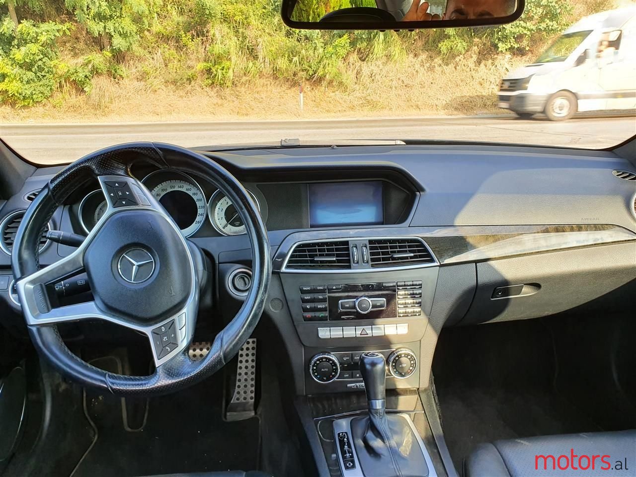 2012' Mercedes-Benz C 300 photo #5