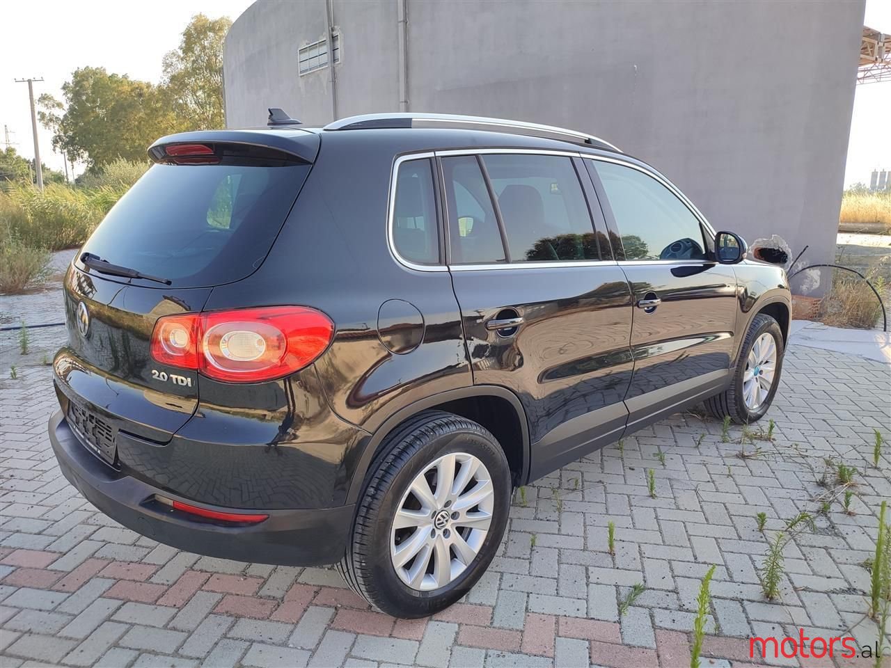 2009' Volkswagen Tiguan photo #3