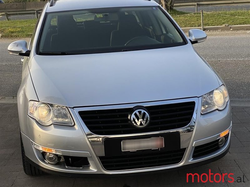 2009' Volkswagen Passat photo #4