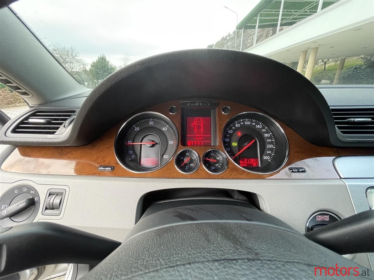 2007' Volkswagen Passat photo #4