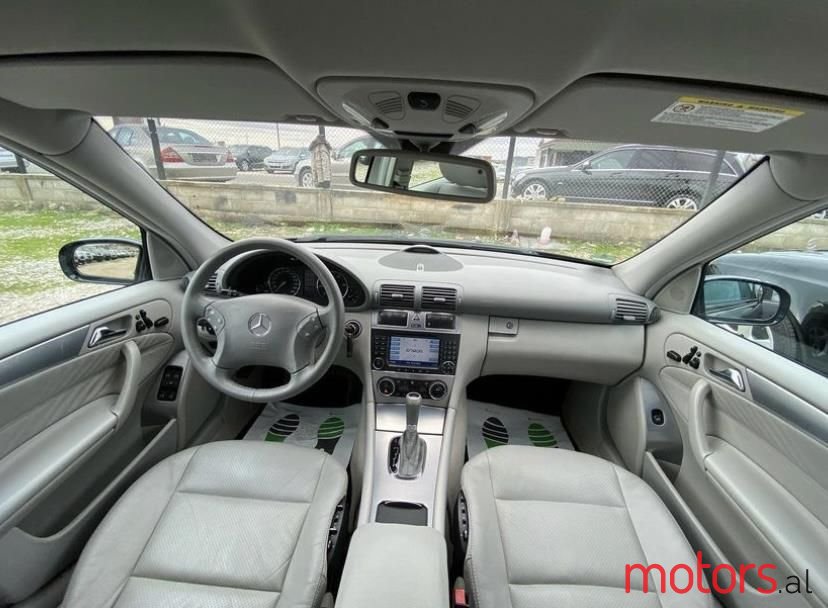 2005' Mercedes-Benz C 220 photo #6