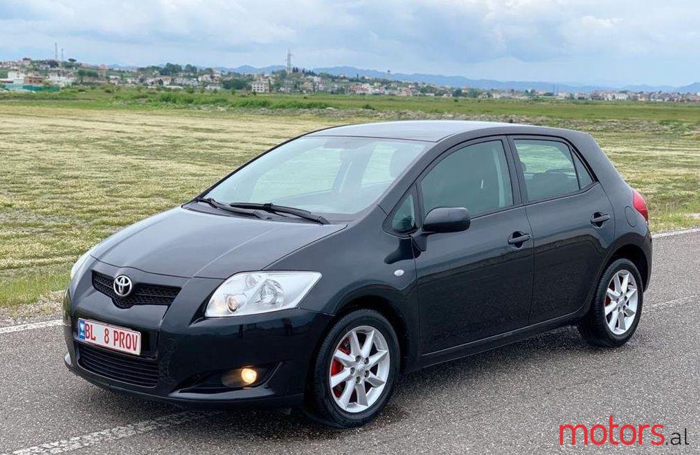 2008' Toyota Auris photo #1