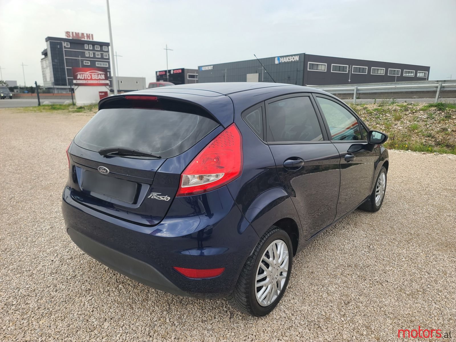 2011' Ford Fiesta photo #4