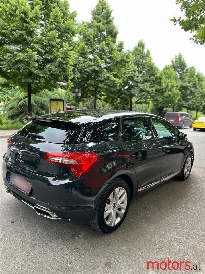 2014' Citroen DS5 photo #1