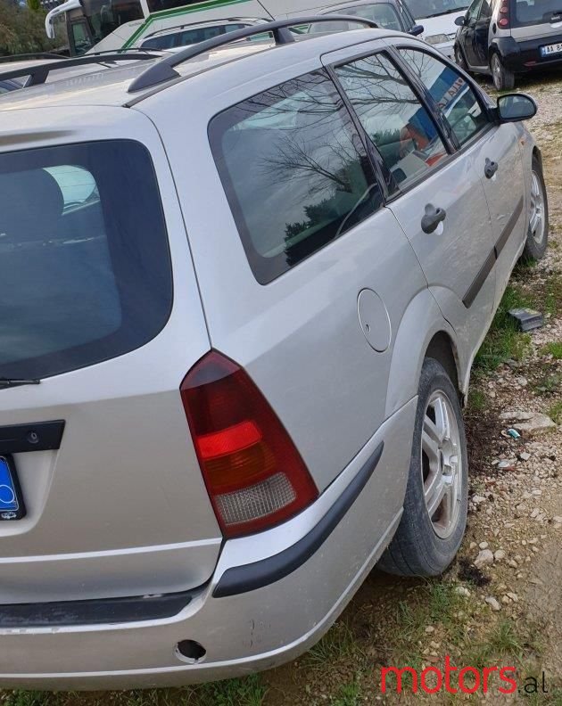 2002' Ford Focus photo #3