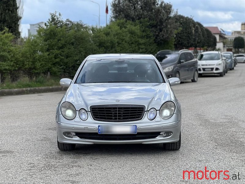 2003' Mercedes-Benz E 270 photo #5