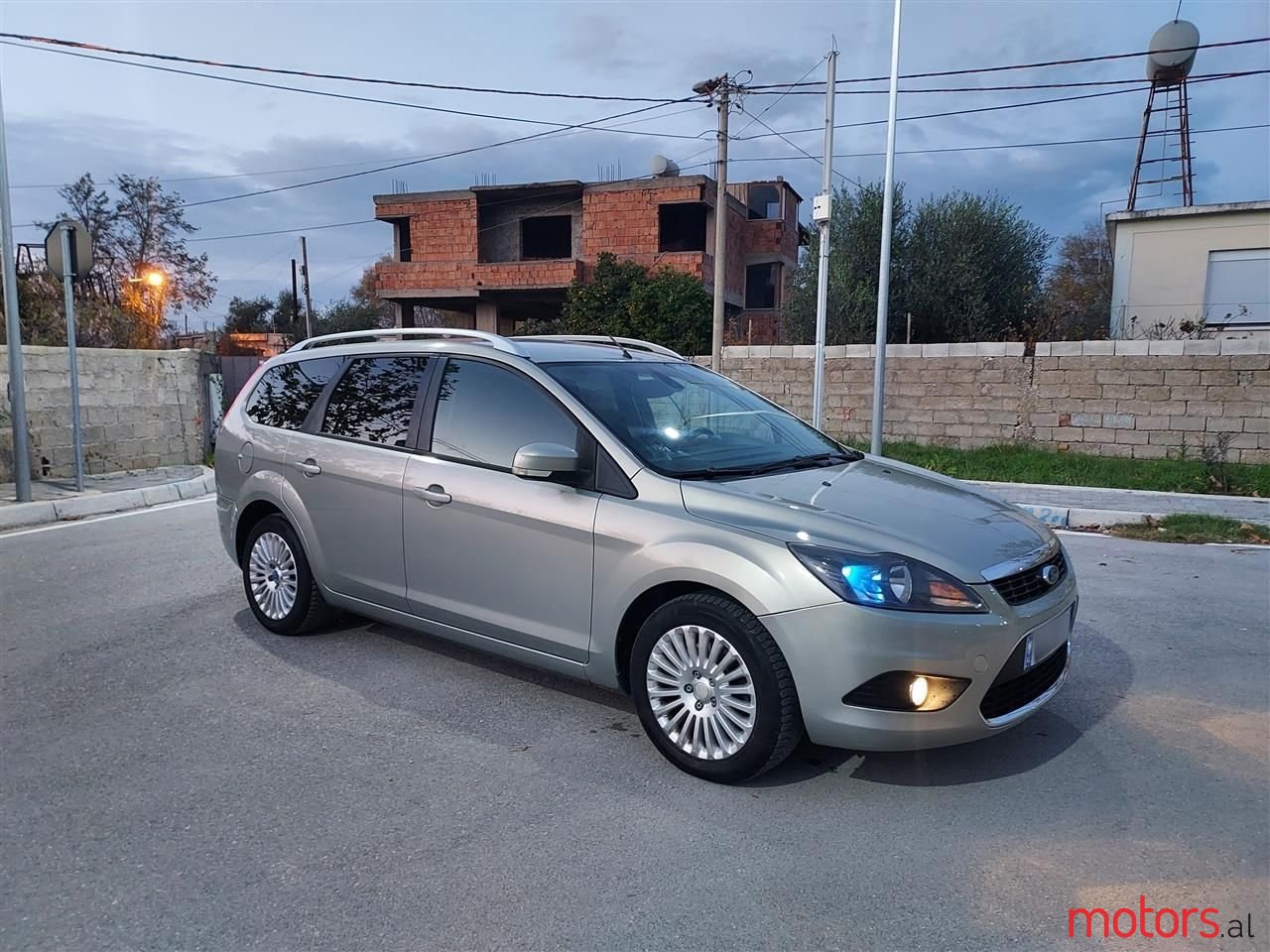 2010' Ford Focus photo #3