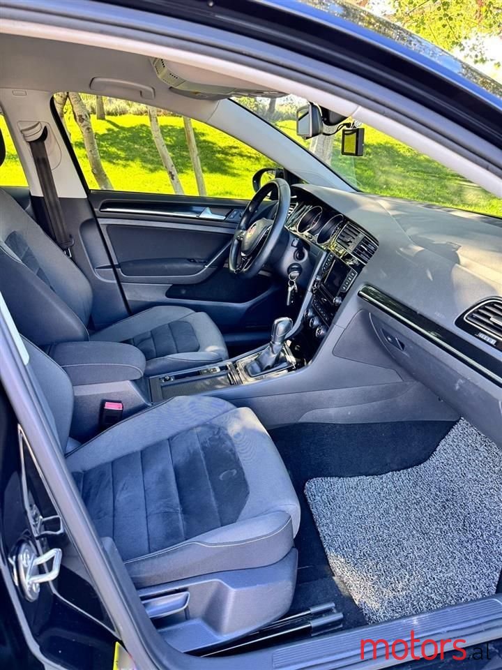 2014' Volkswagen Golf photo #5