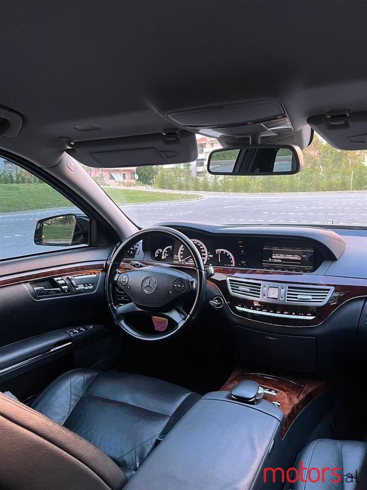 2009' Mercedes-Benz S 320 photo #4