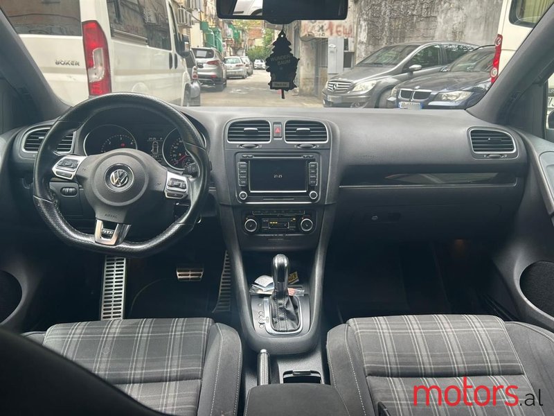 2013' Volkswagen Golf photo #2