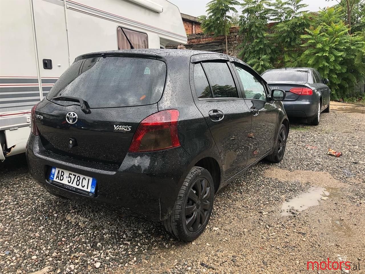 2006' Toyota Yaris photo #3