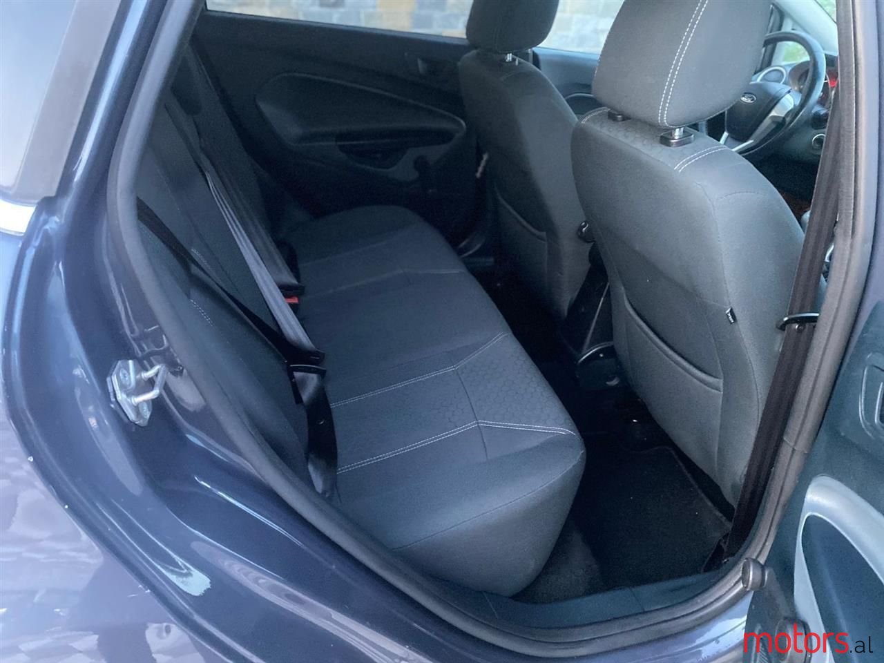 2011' Ford Fiesta photo #5