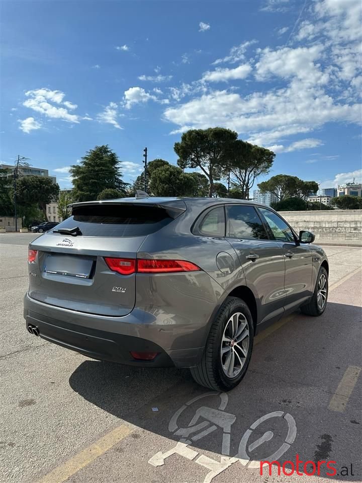 2017' Jaguar F-Pace photo #6