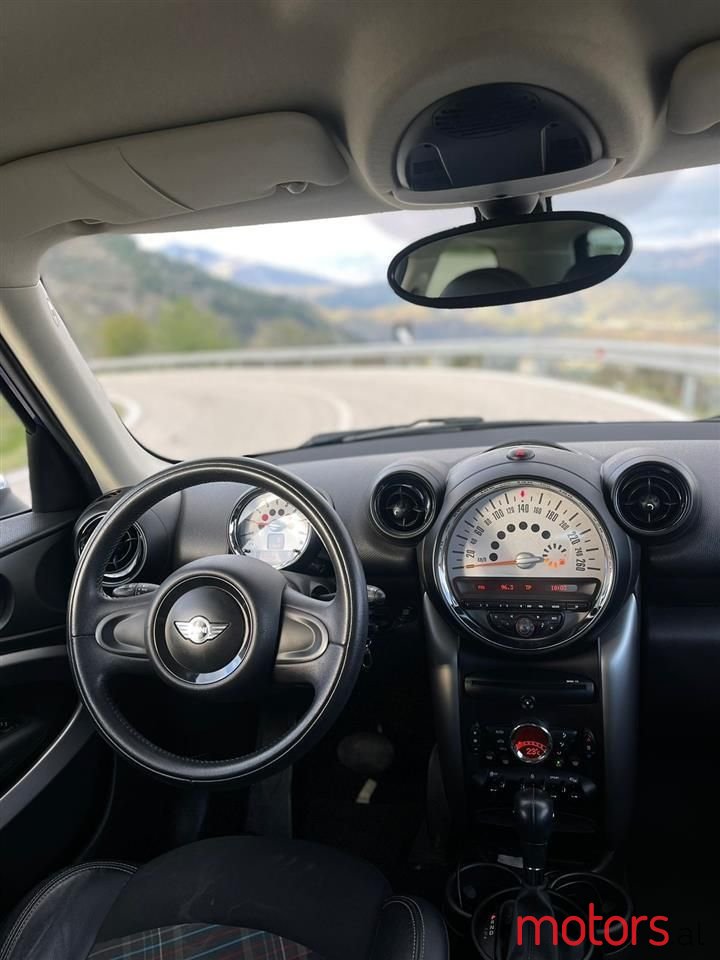 2013' MINI Cooper photo #4