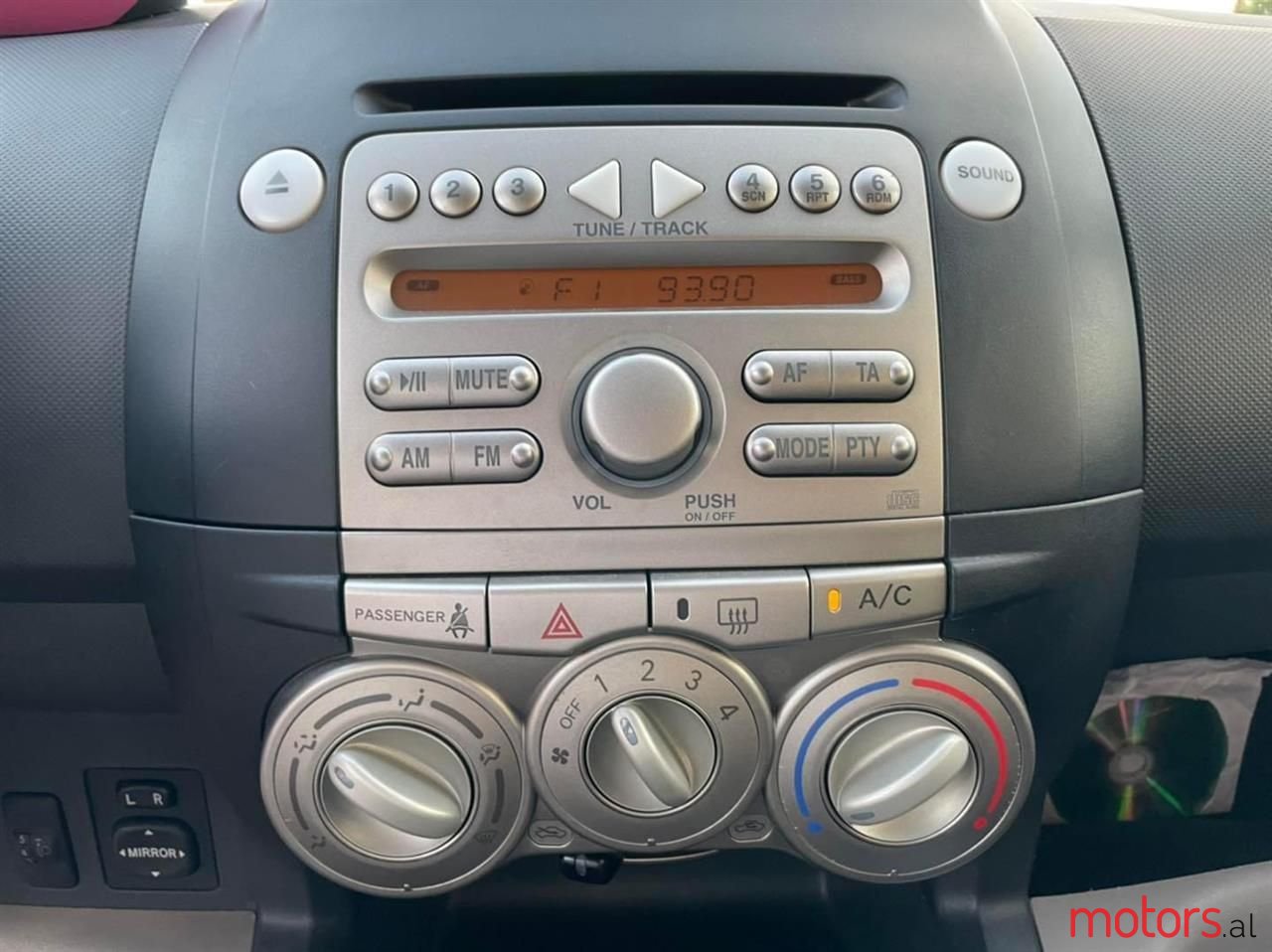 2008' Daihatsu Sirion photo #2