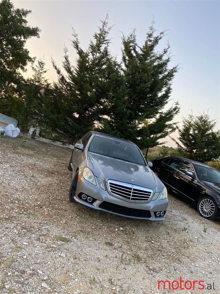 2010' Mercedes-Benz 350 photo #1