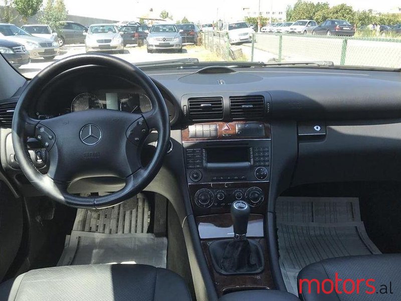 2005' Mercedes-Benz C 200 photo #2