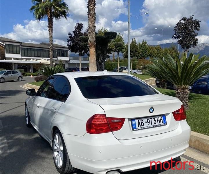 2009' BMW 320 photo #4