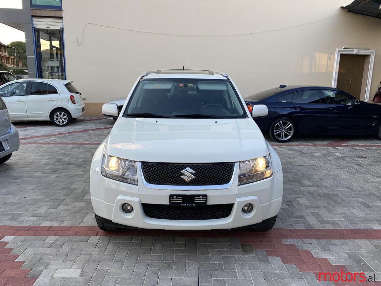 2008' Suzuki Grand Vitara photo #3