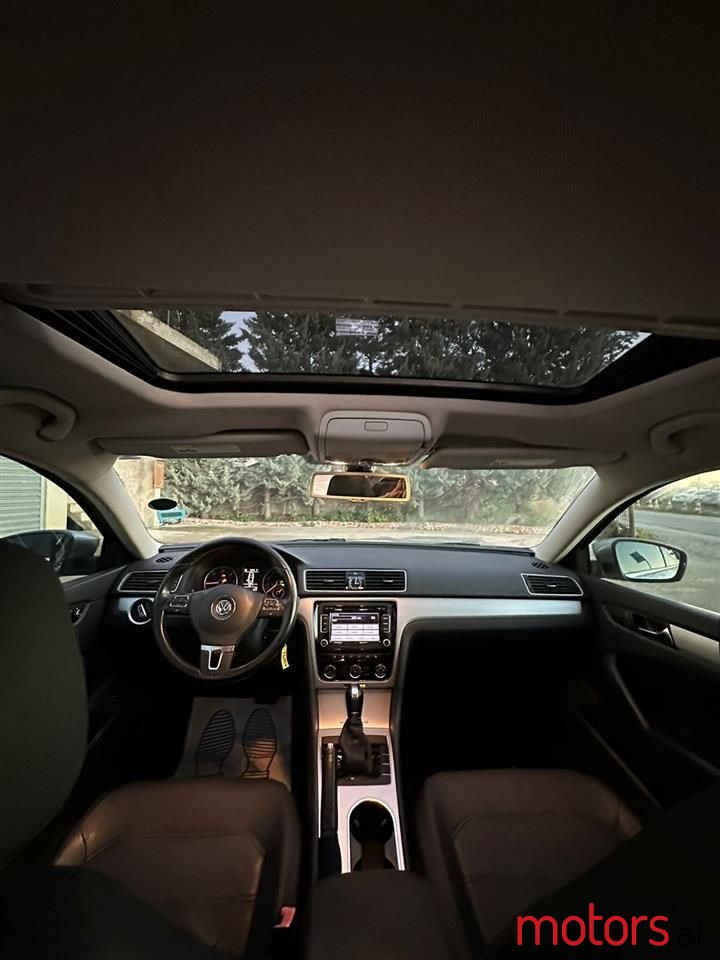 2013' Volkswagen Passat photo #3