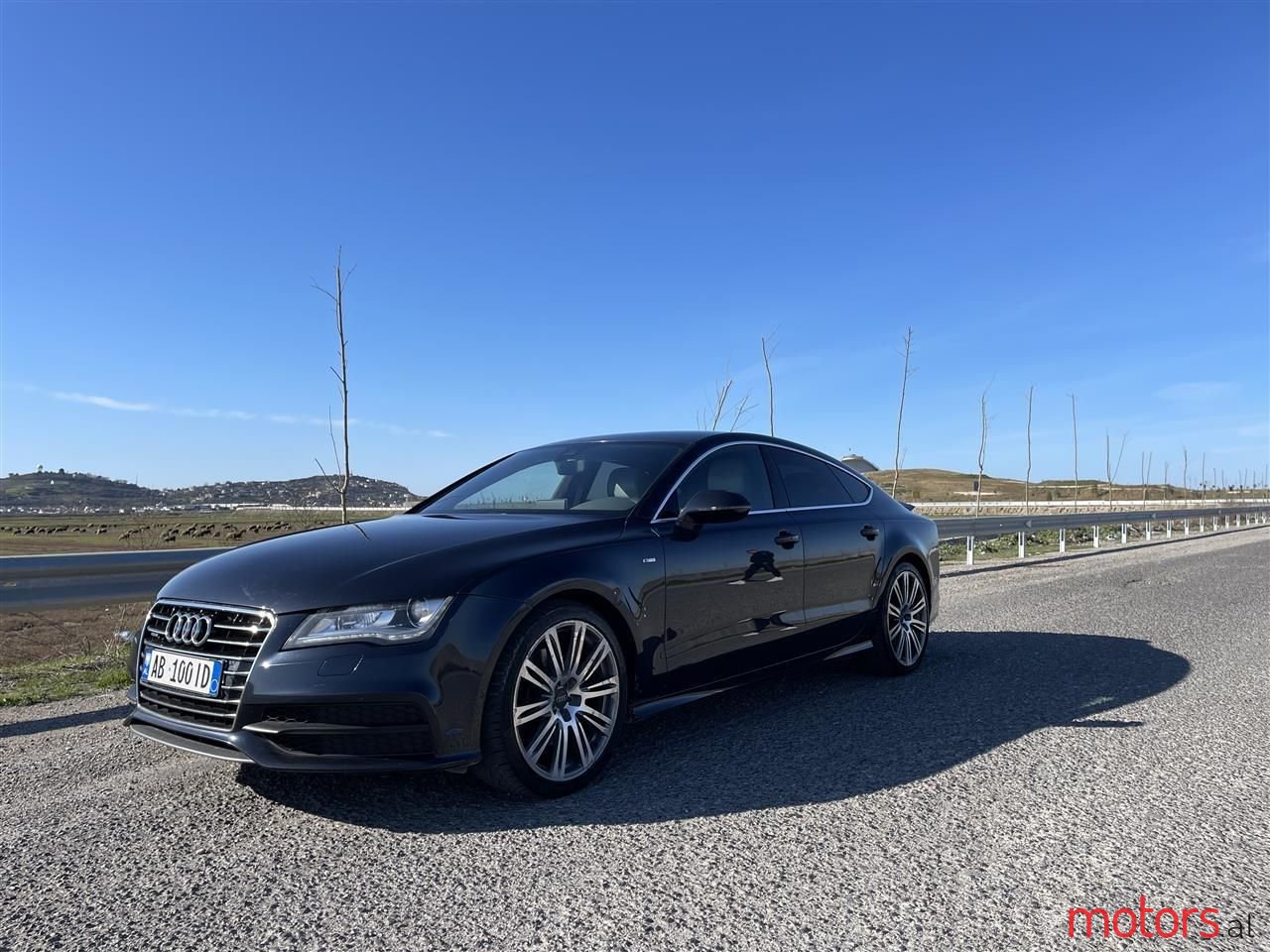 2011' Audi A7 photo #2