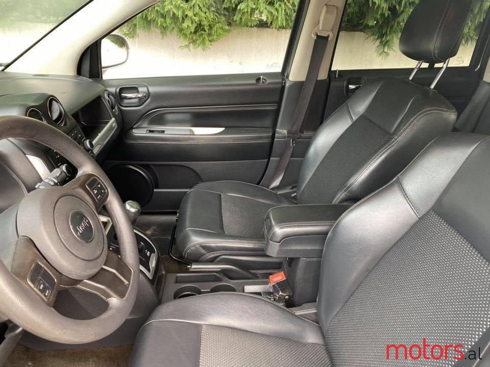 2014' Jeep Compass photo #5