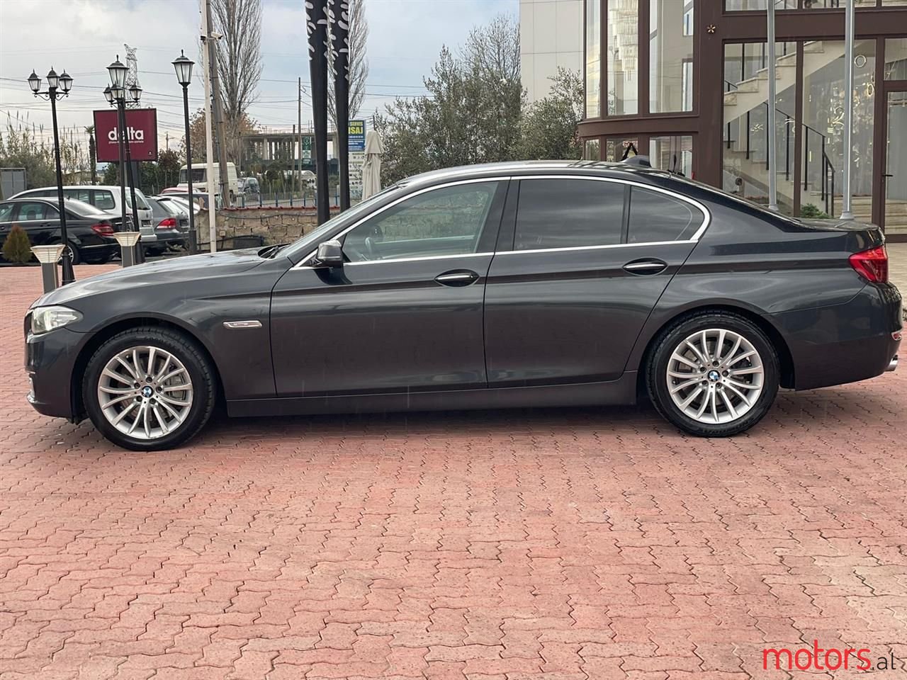 2014' BMW 530 photo #2