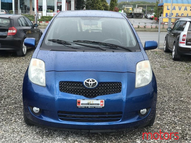 2007' Toyota Yaris photo #1