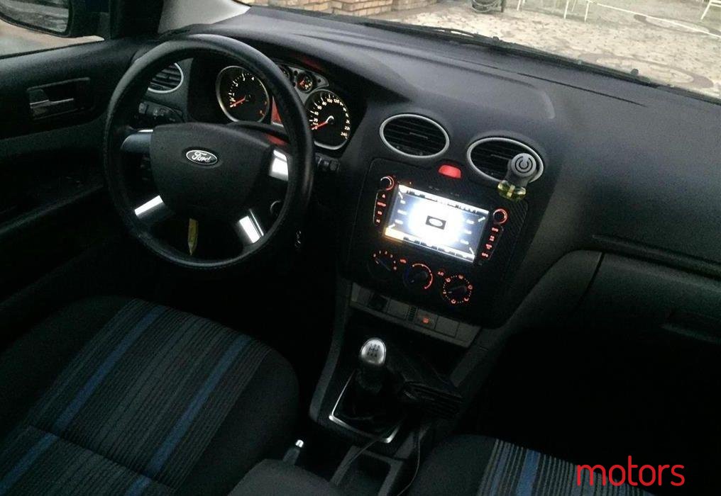 2009' Ford Focus photo #1