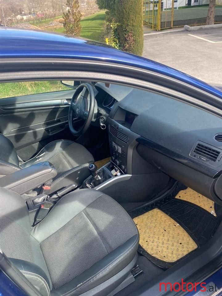 2004' Opel Astra photo #3