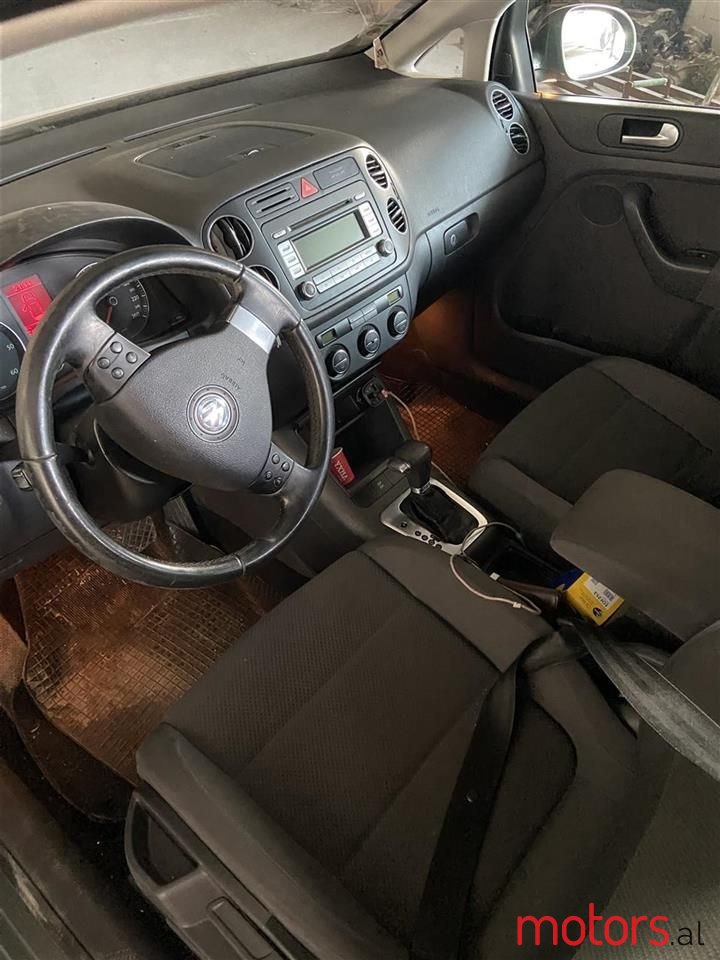 2007' Volkswagen Golf Plus photo #3